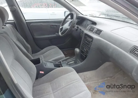 2001 Toyota Camry Le from USA, damaged, VIN JT2BG22K510596392